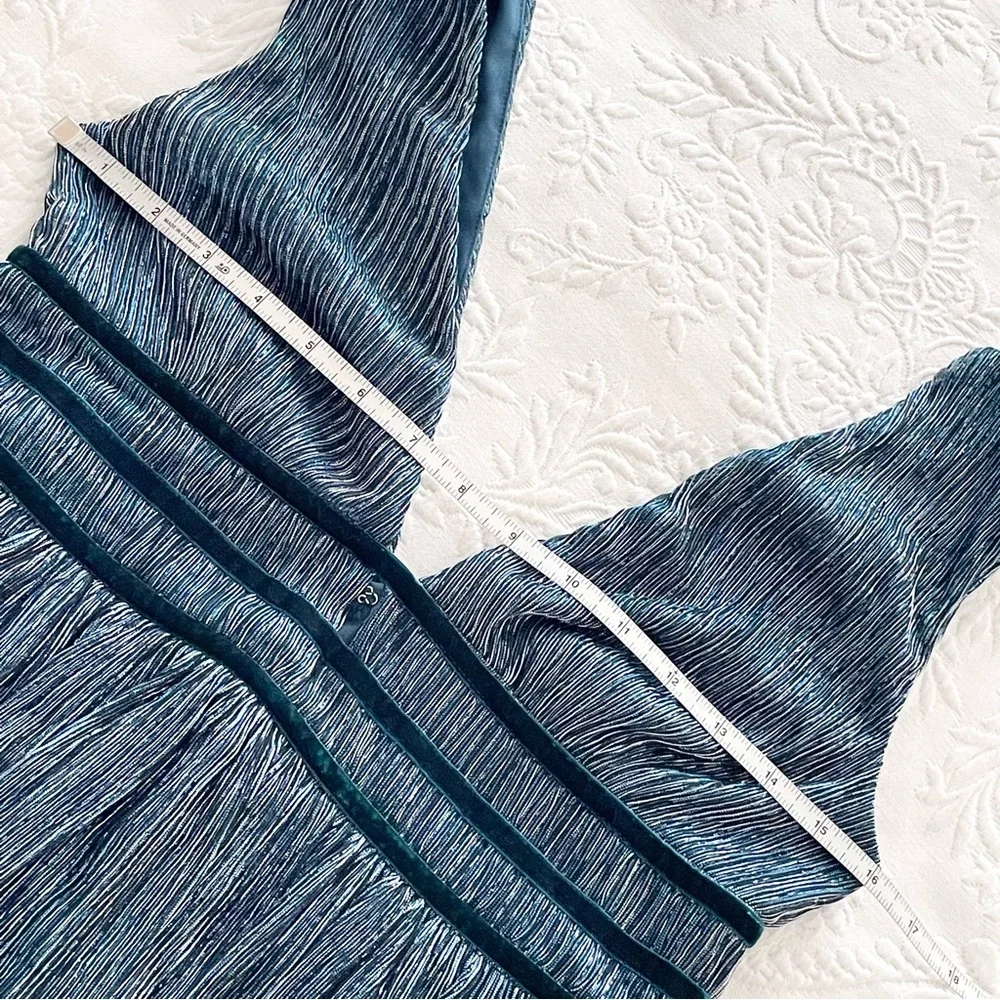 NWOT Lulus Smokeshow Teal Metallic Mini Dress Small - Picture 9 of 10